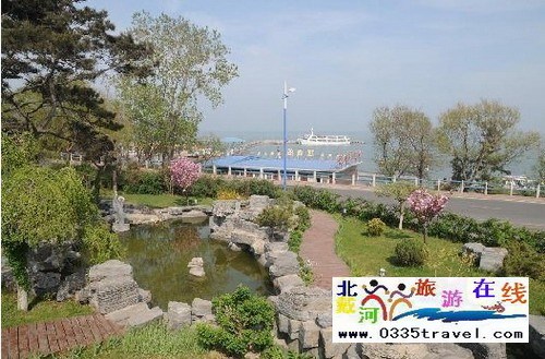 北戴河?xùn)|海灘花園海景酒店