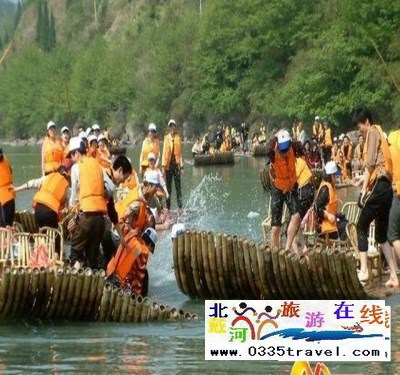 東戴河永安峽谷漂流