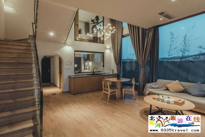 山海間溫泉藝術(shù)中心酒店