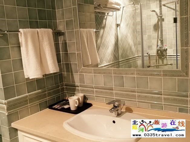 南戴河榮盛·一杯瀾海景度假酒店0335-3522588