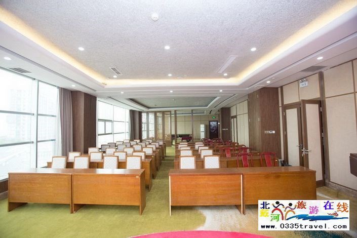 黃金海岸恒鑫假日酒店電話0335-3522588 18633570222