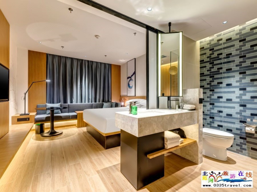 秦皇島海港萬(wàn)楓酒店電話18633570222