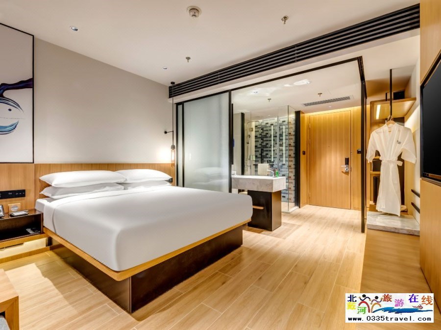 秦皇島海港萬(wàn)楓酒店電話18633570222