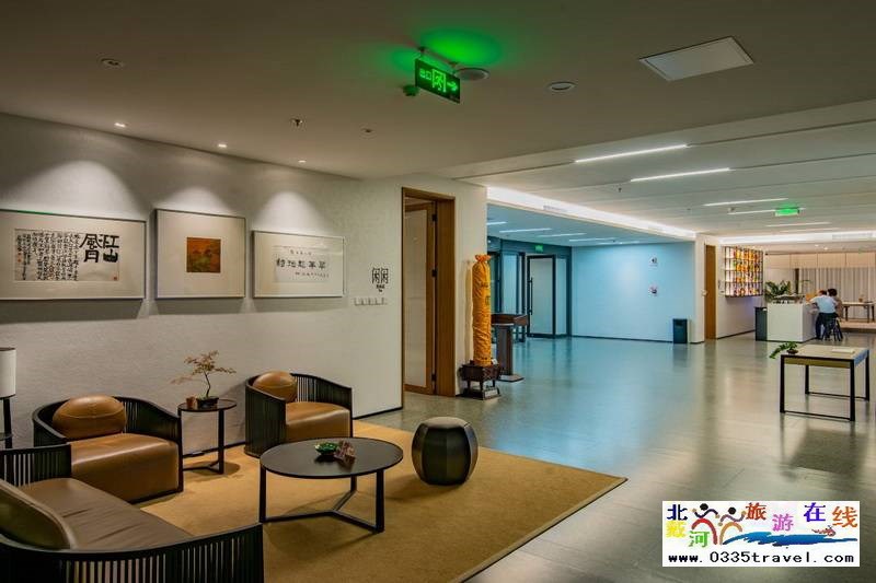 秦皇島燕山大學(xué)閑庭四藝酒店電話18633570222