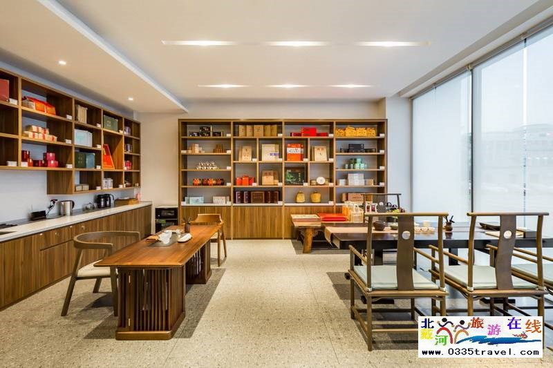 秦皇島燕山大學(xué)閑庭四藝酒店電話18633570222