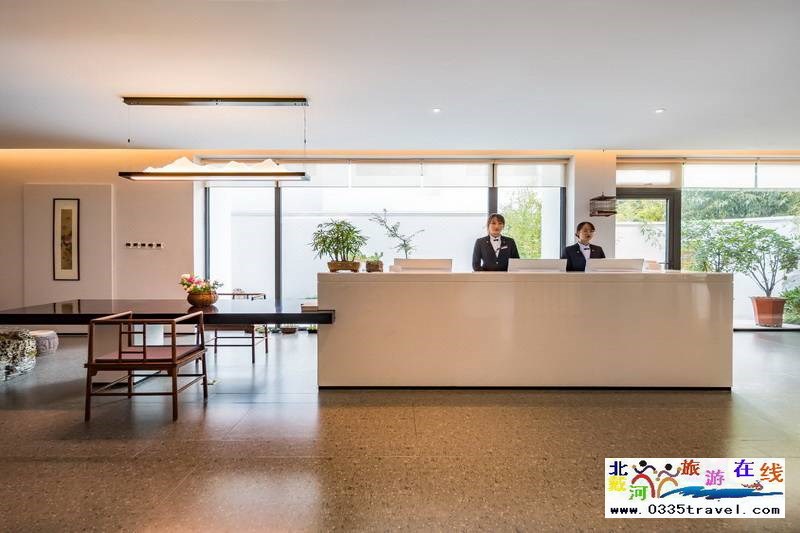 秦皇島燕山大學(xué)閑庭四藝酒店電話18633570222