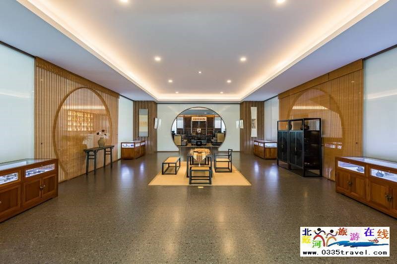 秦皇島燕山大學(xué)閑庭四藝酒店電話18633570222