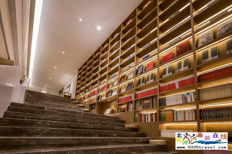 秦皇島燕山大學(xué)閑庭四藝酒店電話18633570222