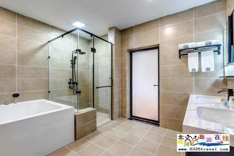 山海關古城十里楠舍酒店