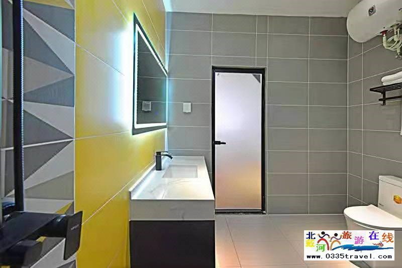 山海關古城十里楠舍酒店