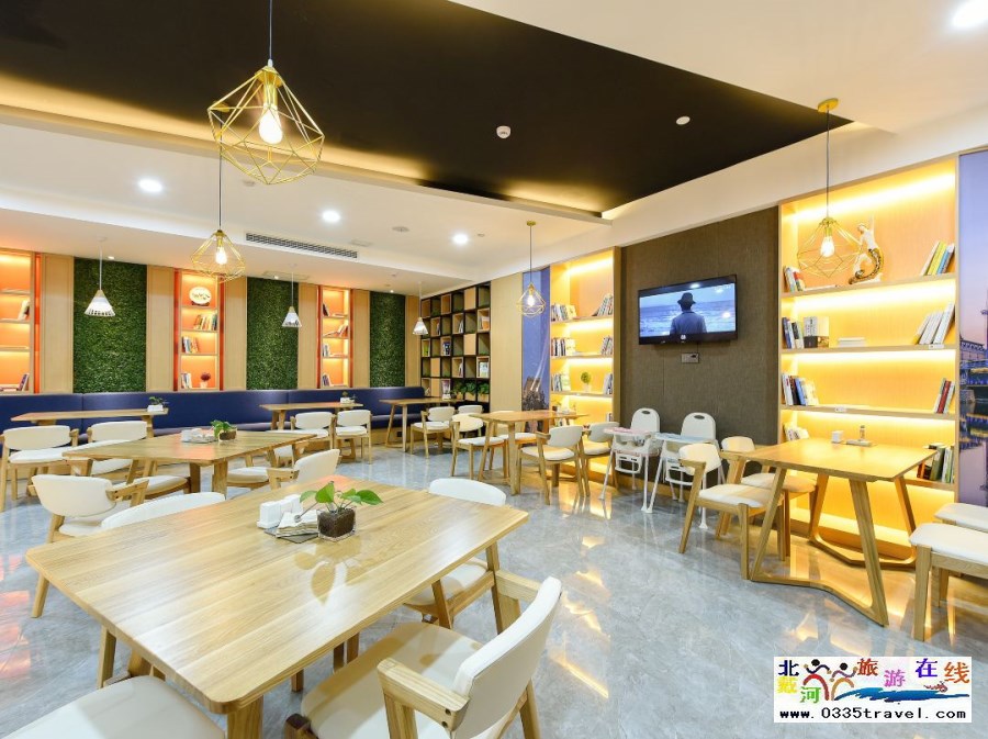 秦皇島山海關(guān)亞朵酒店電話18633570222